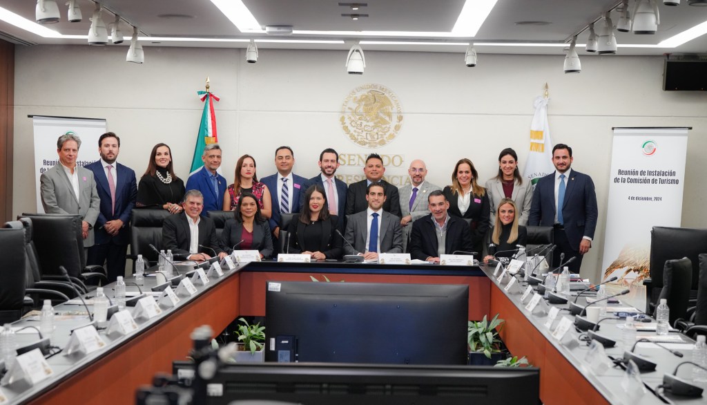 Senador Gino Segura instala la nueva Comisión de&nbsp;Turismo