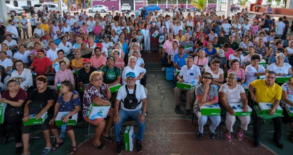 Mara Lezama entrega 300 kits ortopédicos para combatir el pie&nbsp;diabético