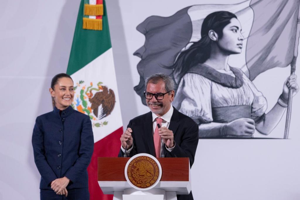 Sheinbaum resalta compromiso de no aumentar el precio de la&nbsp;gasolina