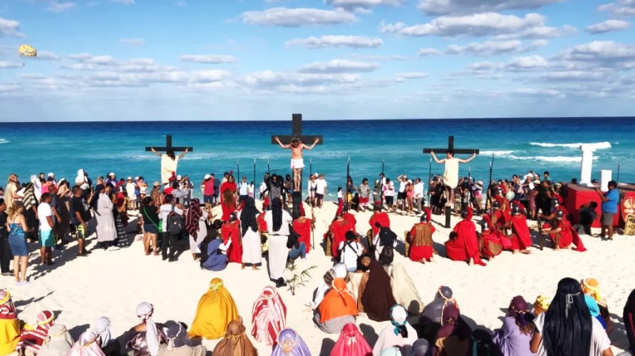 Viacrucis en Playa Delfines reunirá a miles en Semana Santa 2025
